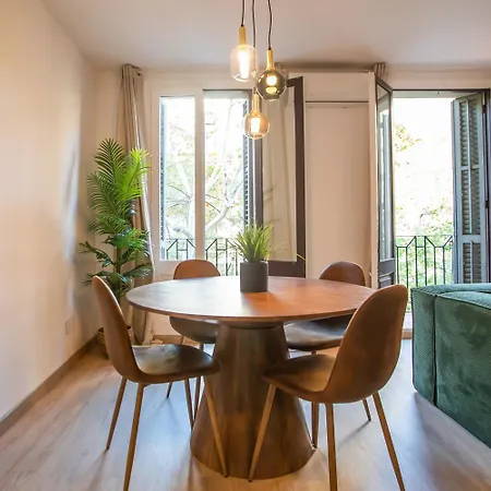Apartment 12crc1038 - Big & Cozy 2bed In The
